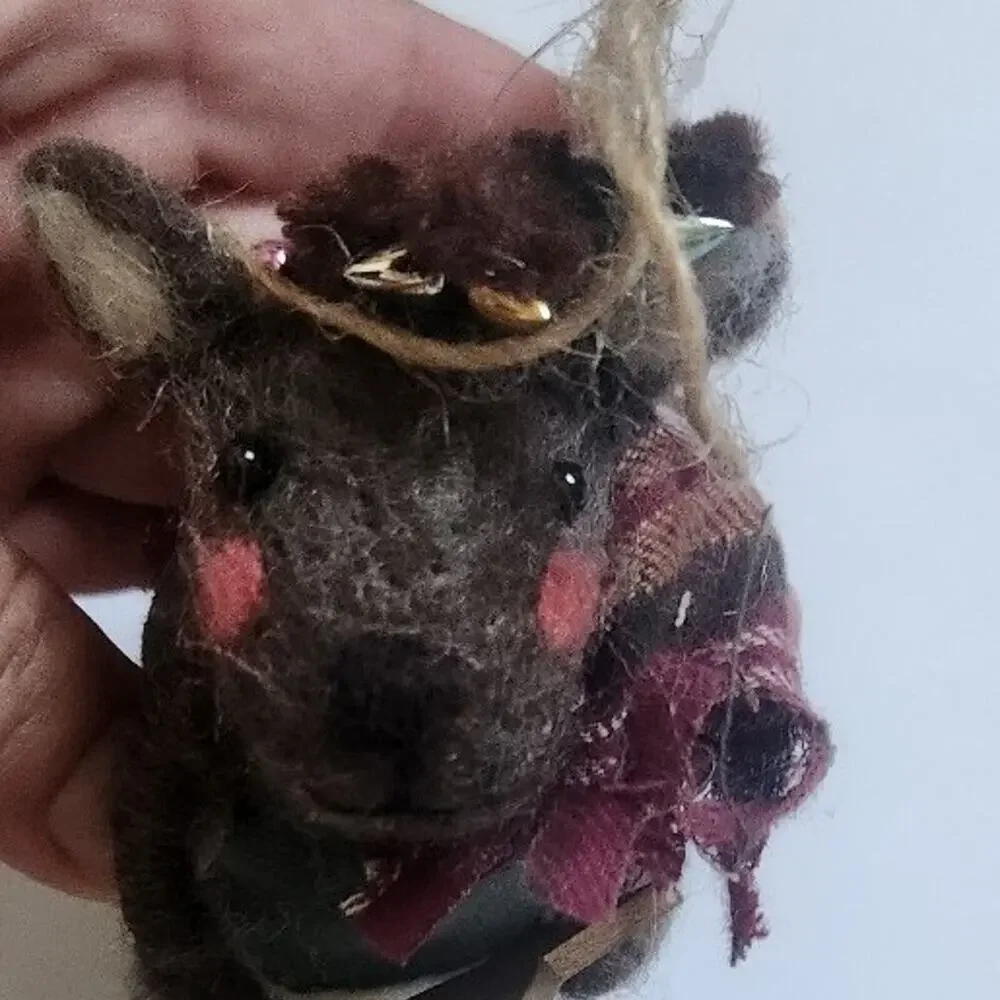 Anthropologie Christmas mouse felt with star